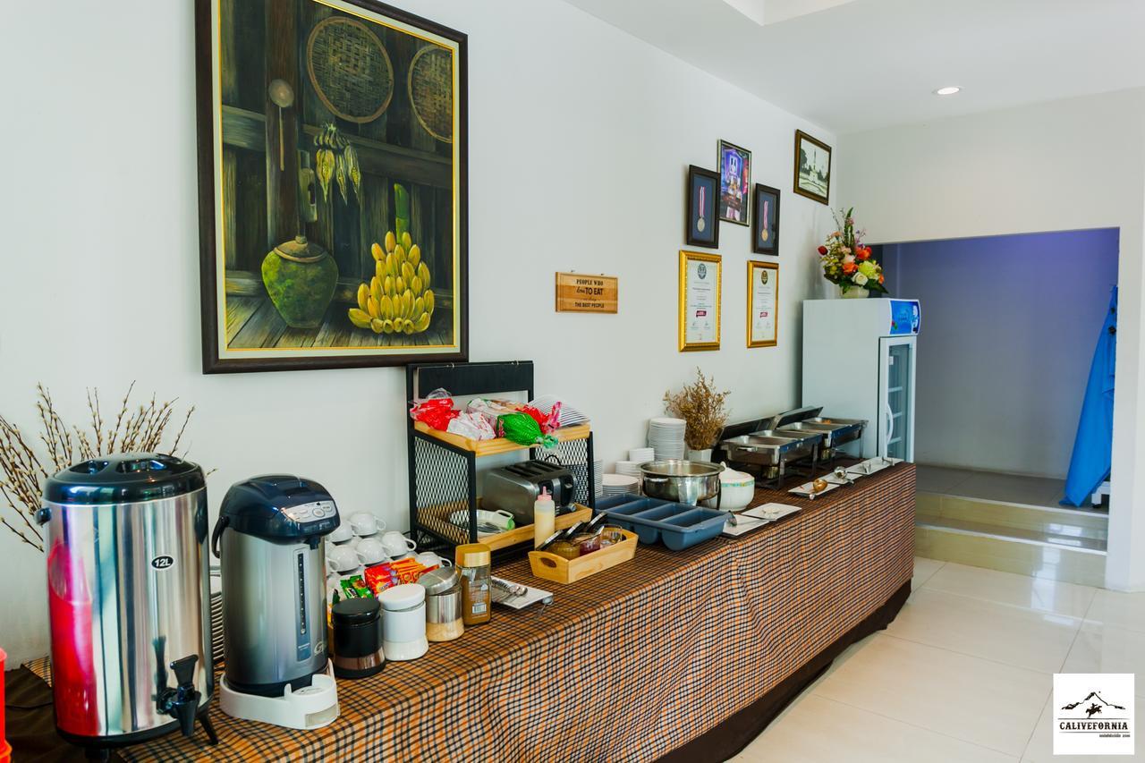 Calivefornia 2016 Hotel Chiang Rai Buitenkant foto