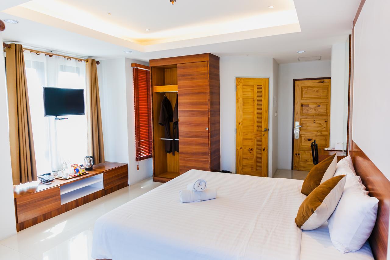 Calivefornia 2016 Hotel Chiang Rai Buitenkant foto